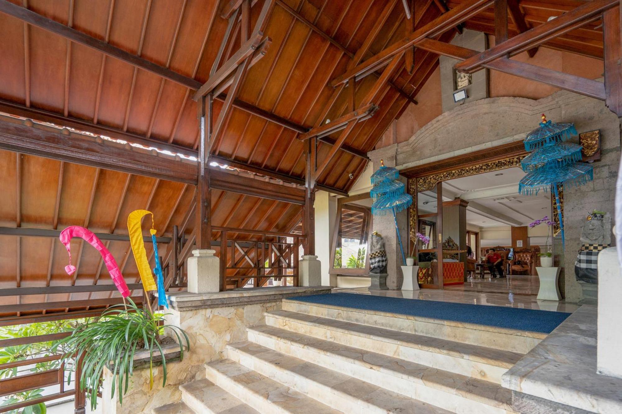 Reddoorz Plus At Mahajaya Hotel Denpasar Exterior foto