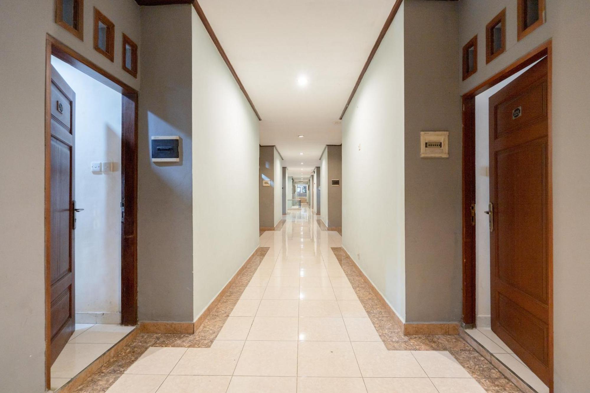 Reddoorz Plus At Mahajaya Hotel Denpasar Exterior foto